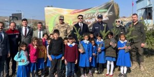 Kaymakam Kahraman, Milli Ağaçlandırma Günü’nde Fidan Dikti