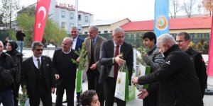 Kars’ta Bin Fidan Vatandaşlara Dağıtıldı