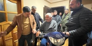 MHP Kars Teşkilatı’ndan Engelli Vatandaşa Akülü Araç Desteği