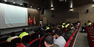 Kars'ta Trafik Polislerine ''iletişim Eğitimi'' verildi!