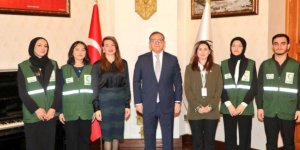 Kars Valisi Ziya Polat, Yeşilay Heyetini Makamında Kabul Etti