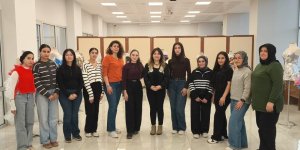 Atık malzemelerinden yapılan modeller ilgi gördü