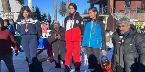 Sarıkamış’ta Alp Disiplini ve Snowboard İl Birinciliği Sona Erdi