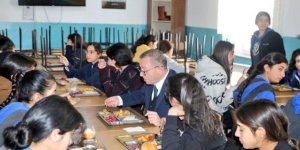 Vali Polat, Öğrencilerle Hem Derste Hem Sofrada Buluştu