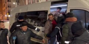 Kars’ta Düzensiz 16 Yabancı Uyruklu Şahıs Yakalandı