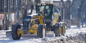 Kars Belediyesi’nden Gece Gündüz Karla Mücadele
