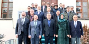 Vali Polat, ÜAK toplantısı için Kars’ta bulunan rektörleri ağırladı