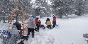 Sarıkamış’ta yaralanan kayakçının imdadına JAK yetişti