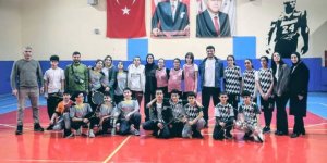 Kars'ta Okul sporları yıldız tenis müsabakaları sona erdi