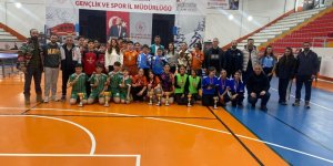 Okullar arası yıldızlar masa tenisi müsabakaları tamamlandı
