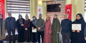 Milletvekili Adem Çalkın Sahn-ı Seman programında sertifika verdi