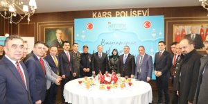 Kars'ta protokol üyeleri bayramlaştı