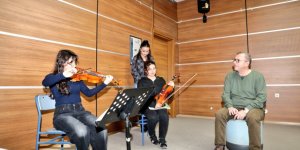 Kars Valisi Ziya Polat gençlerle bir araya geldi