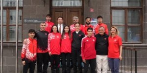 Milli Takım Atletlerinden Kars’ta Anlamlı Ziyaret