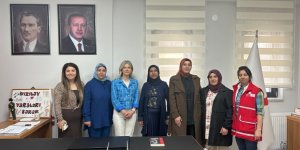 Saadet Partisi Kars Kadın Kolları’ndan Kızılay’a anlamlı ziyaret