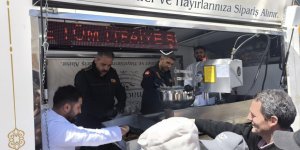 Kars İtfaiyesi’nden Anlamlı Vefa: Şehit İtfaiyeciler İçin Lokma Dağıtıldı