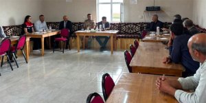 Kaymakam Öztürk köylerde sorunları dinledi