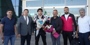AVRUPA ŞAMPİYONU DİYAR SAVCI KARS’TA!