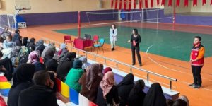 Sarıkamış’ta Ailelere Yönelik “Okul ve Aile” Eğitimi Düzenlendi