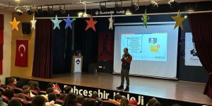 Öğrencilere Siber Zorbalık ve Teknoloji Bağımlılığı Eğitimi