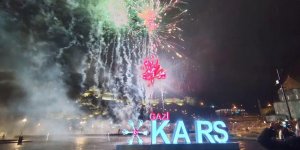 Kars’ta havai fişek gösterisi düzenlendi