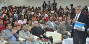 Hatemi’den ‘Yeni Anayasa’ konferansı