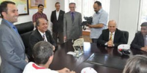 Validen Öğrencilere Nasihat