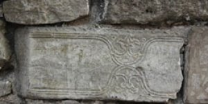 Taşları Sökenler Yakalandı