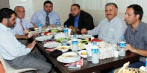 Vekillerin gazetecilerle iftar buluşması