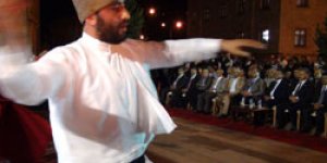 Külliyede Semah gösterisi