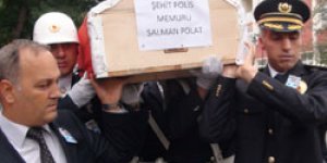 Kars Şehidine Ağladı