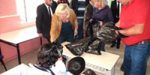 Almanlardan Köy okuluna yardım