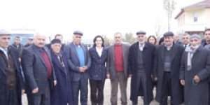 Kuran’a el basarak ‘barış’ dediler