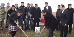 Dağpınar’da ağaç dikimi