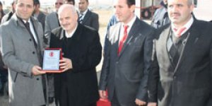 Selim’de açılış zinciri