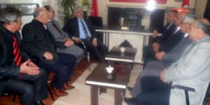 Vali Eyüp Tepe MHP’yi ziyaret etti