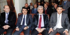 Merhum Milli Lider Karsta anıldı