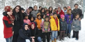 Afgan Mültecilere KAÜ Desteği