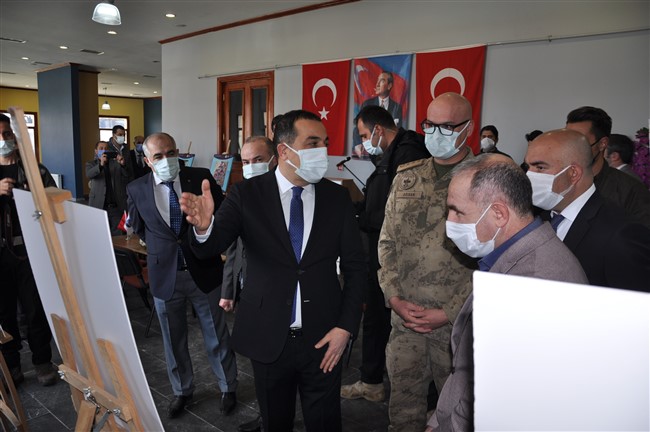 “osmanli-arsivlerinde-kars”-konulu-sergi-acildi-(6).jpg