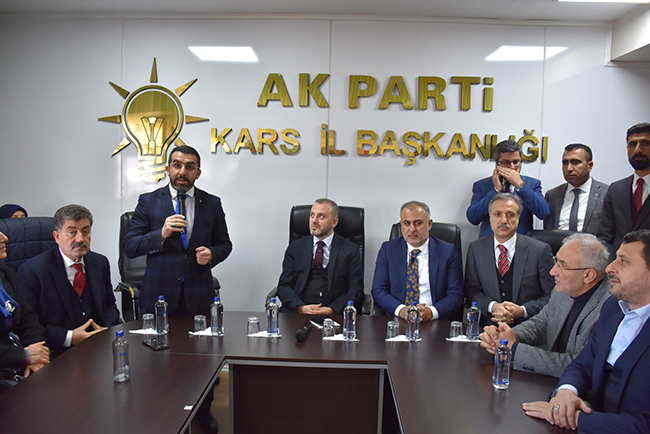 ak-parti-genel-baskan-yardimcisi-erkan-kandemir,-kars’ta!-(5).jpg