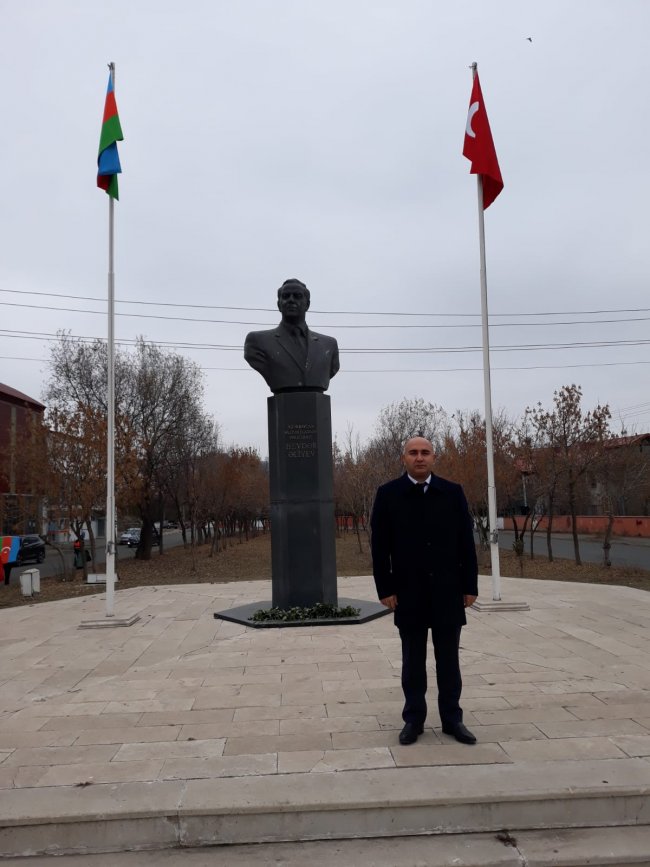 azerbaycan-kars-baskonsoloslugu,-karabag-sehitlerini-andi-(1).jpg