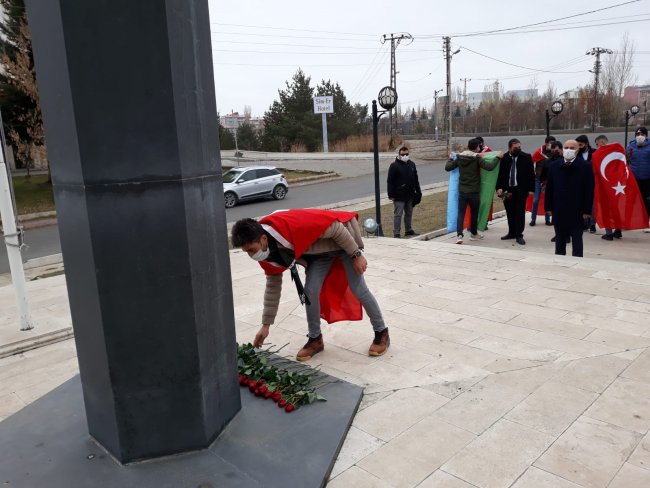 azerbaycan-kars-baskonsoloslugu,-karabag-sehitlerini-andi-(8)-001.jpg