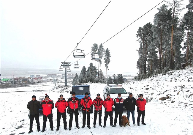 jak-timlerinin-kurtarma-tatbikati-nefes-kesti-(4).jpg