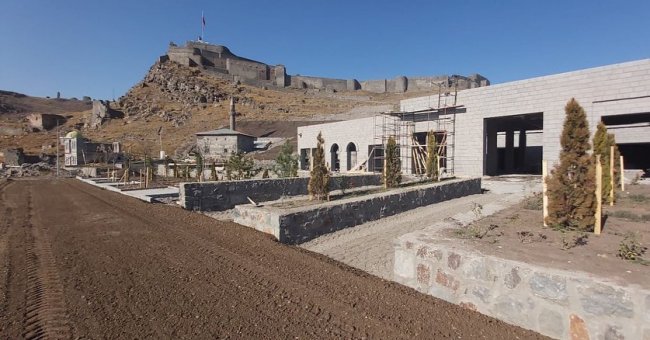 kars-belediyesi-emin-ellerde,-nihat-oguz-hizli-basladi!-(2).jpg