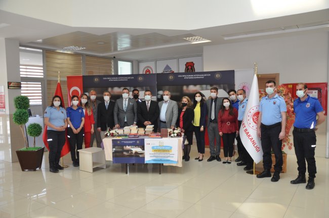 kars-cumhuriyet-bassavcisi-soner-aygunden-cagri-stantlarimiza-bekliyoruz-14.jpg