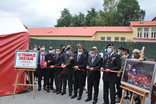 karsta-15-temmuz-hain-darbe-girisimi-unutulmadi-29.jpg