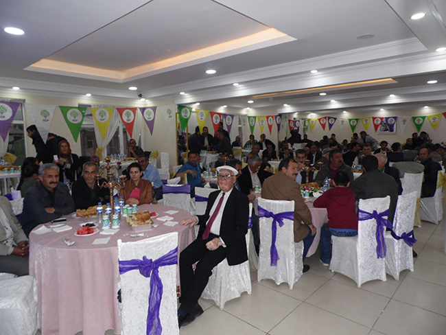 pervin-buldan-iftarini-kars’ta-acti-(10).jpg