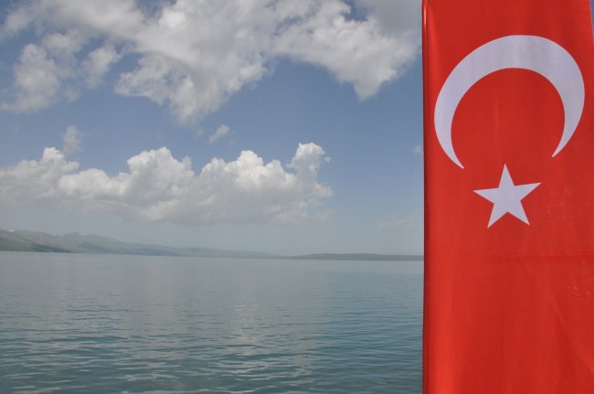 prof-dr-kirpik-hayvan-atiklari-diskilari-ve-evsel-atiklar-cildir-golune-zarar-veriyor-2.jpg