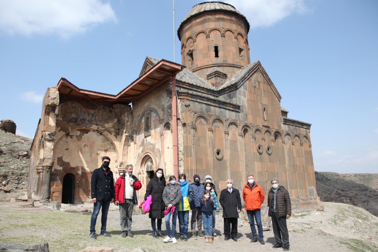 thumbnail_foto-1.jpg