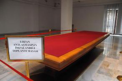 lozan-antlasmasi.jpg